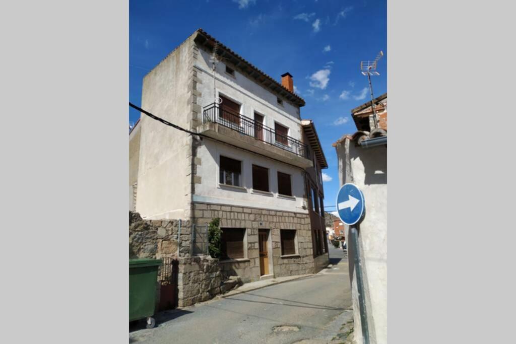 Casa De Pueblo Cerca De Gredos Y Navaluenga